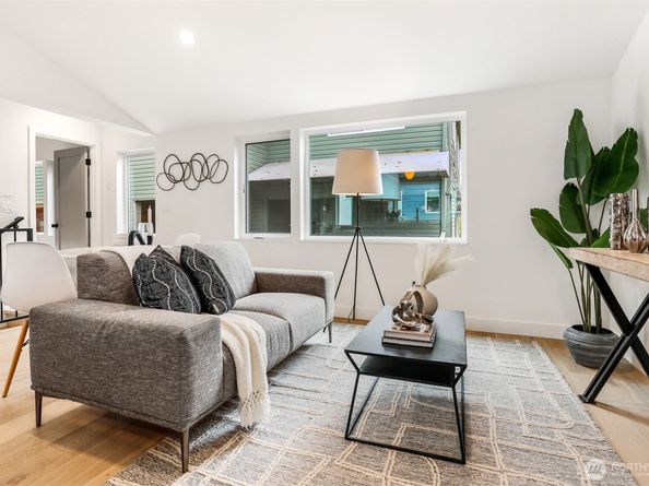 6505 19th Avenue NW, Seattle WA 98117