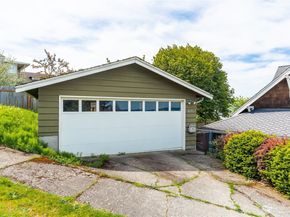 400 Cedar Avenue S, Renton WA 98057