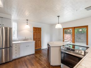 400 Cedar Avenue S, Renton WA 98057