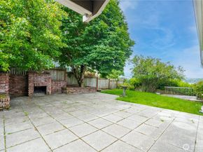 400 Cedar Avenue S, Renton WA 98057