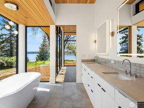 15137 Henderson Road, Bainbridge Island WA 98110