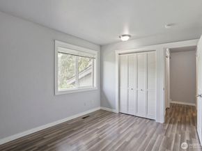 1226 Bellefield Park Lane NW 1226, Bellevue WA 98004