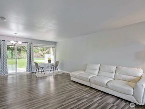 1226 Bellefield Park Lane NW 1226, Bellevue WA 98004