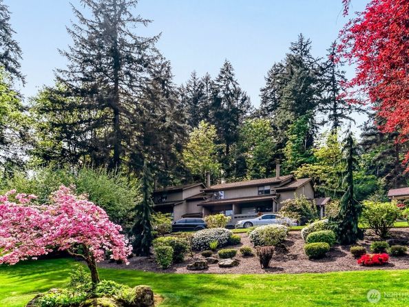 1226 Bellefield Park Lane NW 1226, Bellevue WA 98004