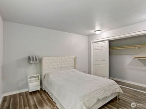 1226 Bellefield Park Lane NW 1226, Bellevue WA 98004