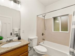 4207 SW Manning St, Seattle WA 98116