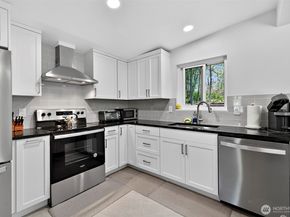 13828 183rd Avenue SE, Renton WA 98059