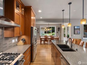 11236 108th Ave Ne, Kirkland WA 98033