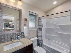 11236 108th Ave Ne, Kirkland WA 98033