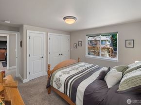 11236 108th Ave Ne, Kirkland WA 98033