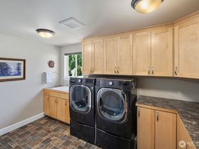11236 108th Ave Ne, Kirkland WA 98033