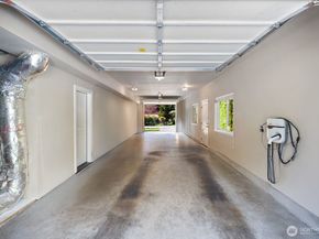 11236 108th Ave Ne, Kirkland WA 98033