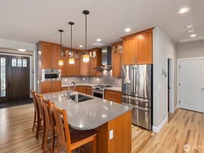 11236 108th Ave Ne, Kirkland WA 98033