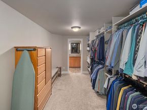 11236 108th Ave Ne, Kirkland WA 98033