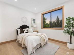 1207 145th Avenue SE, Bellevue WA 98007