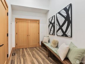 1207 145th Avenue SE, Bellevue WA 98007
