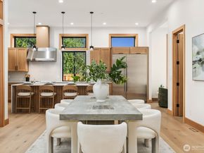 1207 145th Avenue SE, Bellevue WA 98007