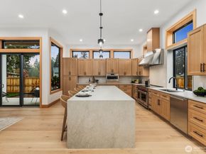 1207 145th Avenue SE, Bellevue WA 98007