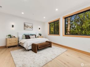 1207 145th Avenue SE, Bellevue WA 98007
