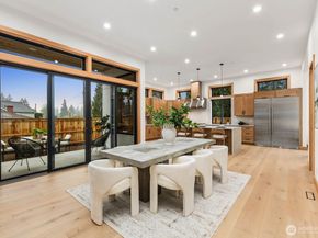 1207 145th Avenue SE, Bellevue WA 98007
