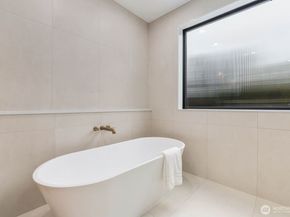 1207 145th Avenue SE, Bellevue WA 98007