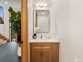 1207 145th Avenue SE, Bellevue WA 98007