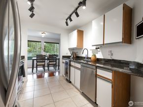 1226 6th Avenue S A102, Edmonds WA 98020