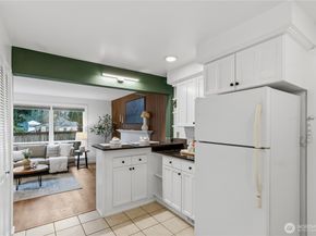 13054 30th Avenue NE, Seattle WA 98125