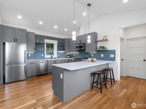 2708 1st Avenue W, Seattle WA 98119