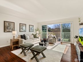 733 Lake Street S 301, Kirkland WA 98033
