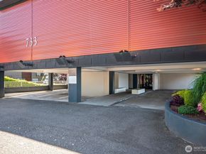 733 Lake Street S 301, Kirkland WA 98033