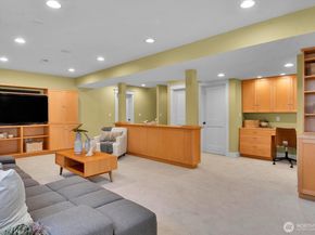 818 24th Avenue A, Seattle WA 98122