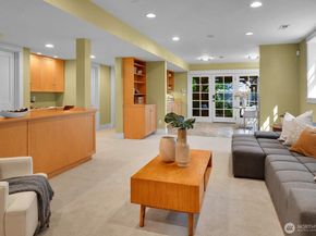 818 24th Avenue A, Seattle WA 98122