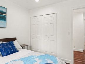 4002 NE 7th Court, Renton WA 98056
