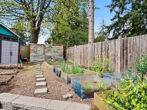 4002 NE 7th Court, Renton WA 98056