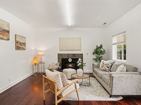 4002 NE 7th Court, Renton WA 98056