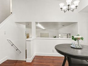 4002 NE 7th Court, Renton WA 98056