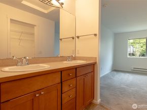4050 S 212th Court B, SeaTac WA 98198