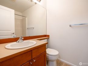 4050 S 212th Court B, SeaTac WA 98198