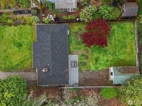 16142 Midvale Avenue N, Shoreline WA 98133