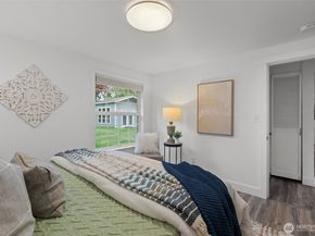 16142 Midvale Avenue N, Shoreline WA 98133