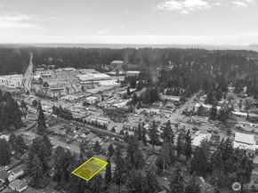 16142 Midvale Avenue N, Shoreline WA 98133