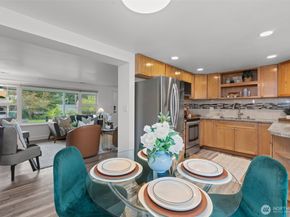 16142 Midvale Avenue N, Shoreline WA 98133