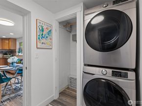 16142 Midvale Avenue N, Shoreline WA 98133