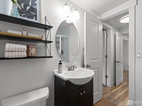 16142 Midvale Avenue N, Shoreline WA 98133