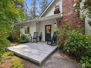 15715 249 Avenue SE, Issaquah WA 98027
