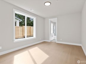 3502 Alaska Rd, Brier WA 98036