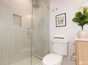 1530 25th Ave B, Seattle WA 98122