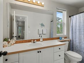 5701 S 234th Street 29, Kent WA 98032