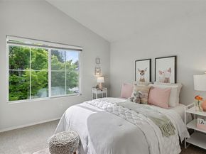 5701 S 234th Street 29, Kent WA 98032